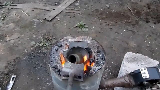 Плавка латуни на угольном горне. смотреть онлайн