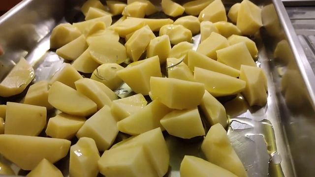 Свинина быстро, просто и вкусно ?. Индейка в духовке с картошкой. смотреть онлайн