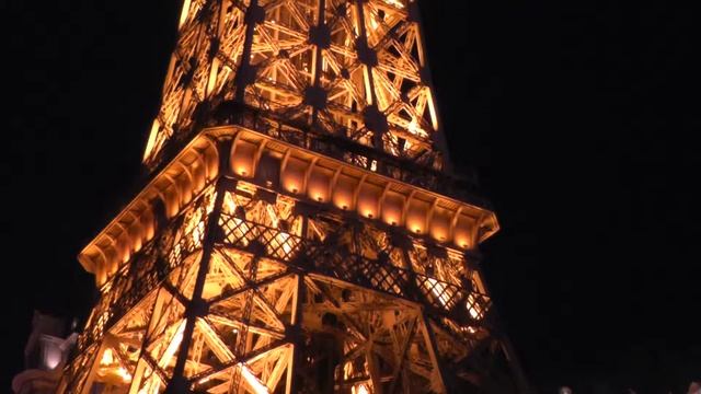 Panasonic HC-V700 1080/50p Video Sample (Paris night, Las Vegas) смотреть онлайн