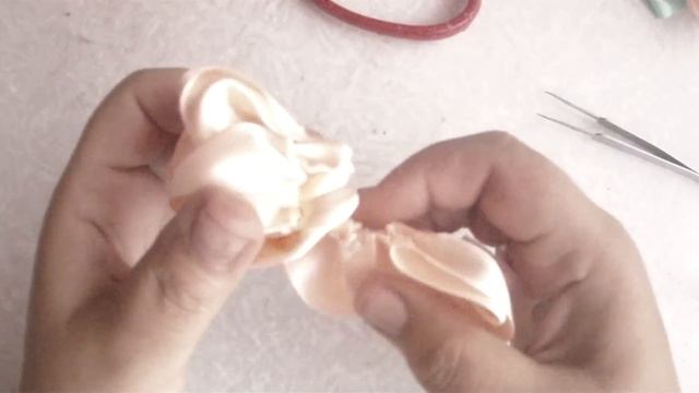 Ribbon flowers \ Цветы из лент \ мастер класс Роза Канзаши \ DIY \ Rose kanzashi смотреть онлайн