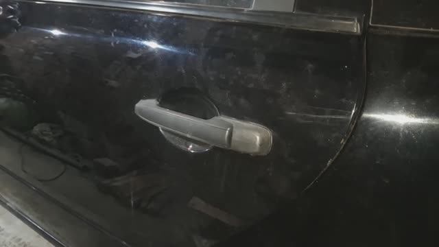 Как снять наружную ручку задней двери в автомобиле Лада Гранта 2012г смотреть онлайн