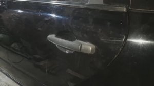 Как снять наружную ручку задней двери в автомобиле Лада Гранта 2012г
