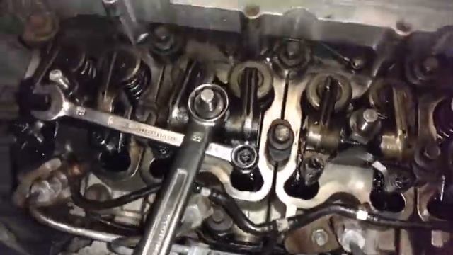 Alfa Romeo 164 2.5TD , регулировка клапанов, зазоры клапанов. смотреть онлайн