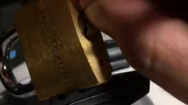 (232) Front of Lock Shim Bypass - Maxus MX7/50 Padlock смотреть онлайн