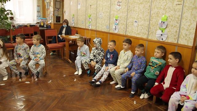 Свято св. Миколая "ПІЖАМНА ВЕЧІРКА" в групі "Колобок" 2020 смотреть онлайн