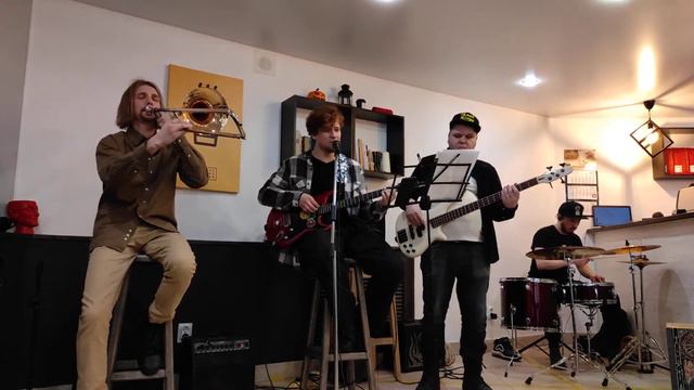 Грязь - Phonhos lament (Tom Waits cover) смотреть онлайн