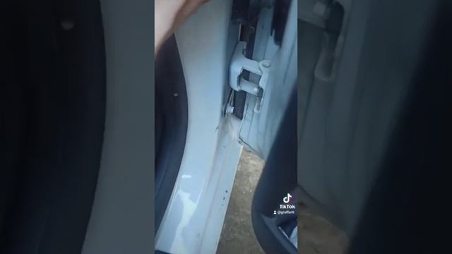 щелчок в дверях смотреть онлайн