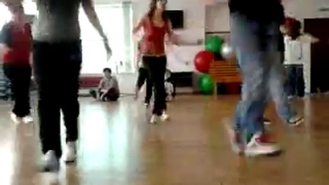 Drum 'n' Bass танец.mp4 смотреть онлайн