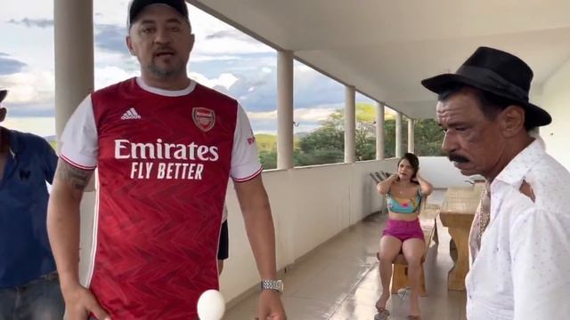 TIRINGA CAI NA TROLAGEM DO OVO, ESCORREGA E QUASE TOMA NO PAPEIRO | COMÉDIA SELVAGEM смотреть онлайн