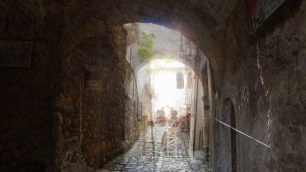 SANTO STEFANO DI SESSANIO Il Nido dell'aquila del Gran Sasso - HD