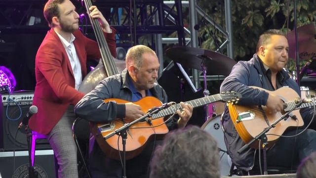 Stochelo Rosenberg - Paulus Schafer - William Brunard. Django Reinhardt Festival 2022 смотреть онлайн
