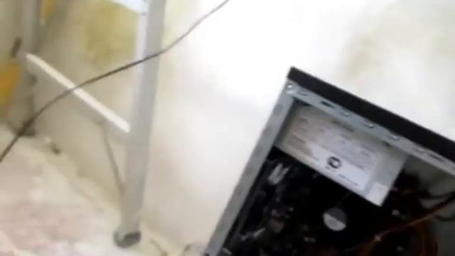 Как почистить компьютер от пыли при помощи фена смотреть онлайн