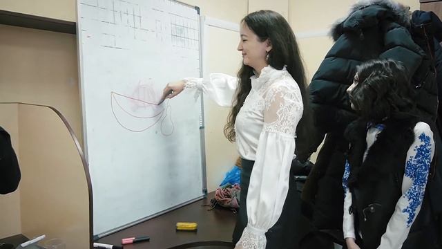 8 марта в нашей компании! смотреть онлайн