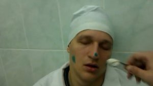 студент-медик на практике(смотреть всем)