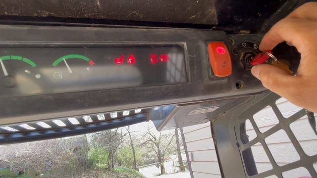 John Deere 317 Skid Loader Engine Won't Turn Over... SOLVED - EASY! смотреть онлайн
