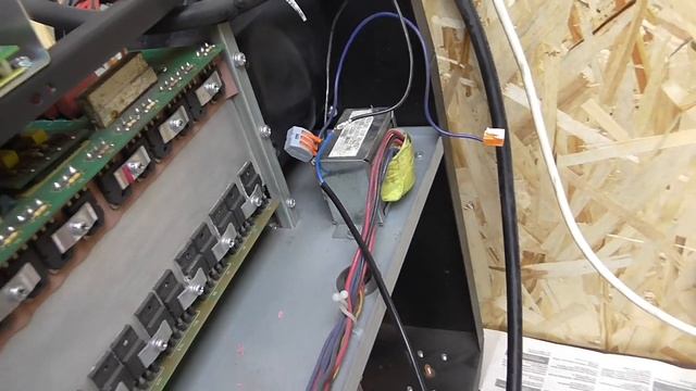 Aurora PRO IRONMAN 315 AC/DC PULSE. Не работает бесконтактный поджиг дуги. Ремонт смотреть онлайн