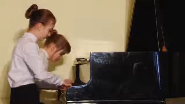 С Баневич.Північне сяйво.Виконють уч.МШ 6 міста Одеси Вишинська С. та Ворожко М. Викл. Строн К.Г. смотреть онлайн