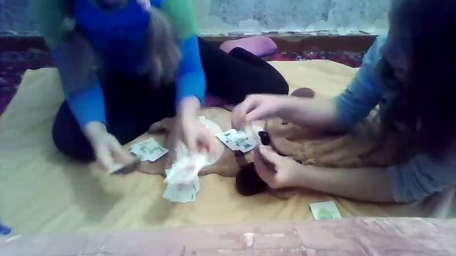 ИГРАЕМ В ИГРУ!!!! ИГРАЕМ В ЧЕХАРДУ!!! ПОДАРИЛИ МНЕ НА НОВЫЙ ГОД!! смотреть онлайн