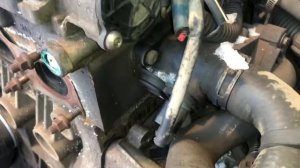 Где находится номер двигателя на автомобиле Skoda Fabia