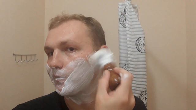 Бритье: D.R. HARRIS lavander, PERSONА, AQVA VELVA, МУЖСКОЙ МАТЕРИК смотреть онлайн