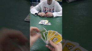 Как легко выиграть в очень интересной и весёлой игре УНО