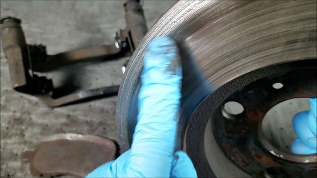 DANGER DONT WAIT THIS LONG TO CHANGE YOUR BRAKE PADS AND ROTORS смотреть онлайн