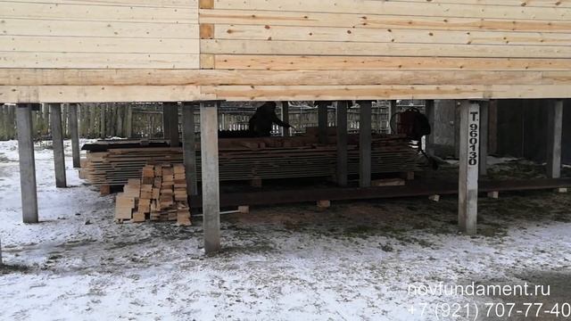 Невероятно высокий фундамент на железобетонных сваях под дом из бруса // НовФундамент смотреть онлайн