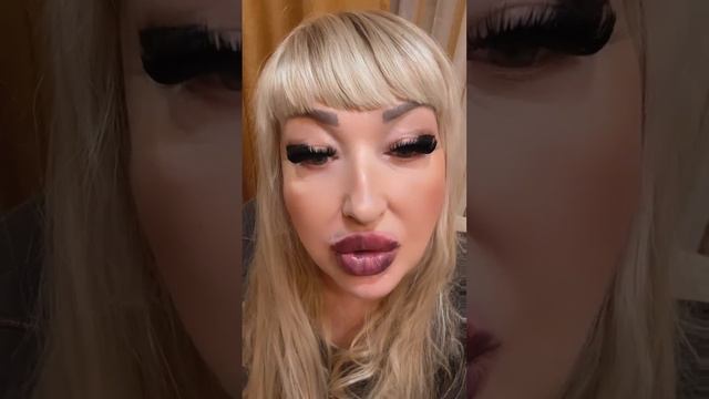Увеличение губ или эффект утки смотреть онлайн