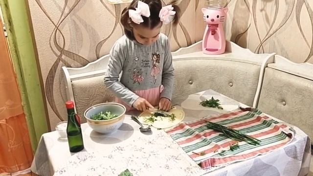 Готовим вкусный салат!!! смотреть онлайн