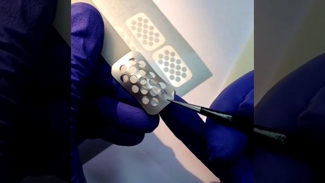 Дизайн ногтей с помощью акриловый красок Justnail и трафаретов смотреть онлайн