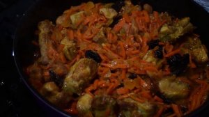 Вкуснейший плов с мясом, курагой и черносливом, пальчики оближешь! Сколько не наготовь съедят за ра