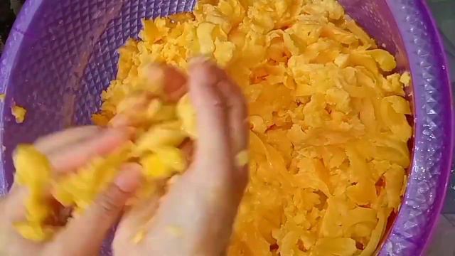 SOAKED SOAP YELLOW MUSHY SOAP CUTTING ASMR SOUNDS РАЗМОКШЕЕ МЫЛО #mushysoap #soakedsoap #asmr #397 смотреть онлайн