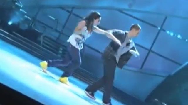 Очень красивый сюжет да и сам танец(хип-хоп) look it смотреть онлайн