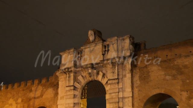 Porta San Giovanni. Zoom. Rome, Italy. 4K смотреть онлайн