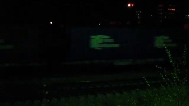 Магистральный 2ТЭ25Км с грузопассажирским поездом. смотреть онлайн