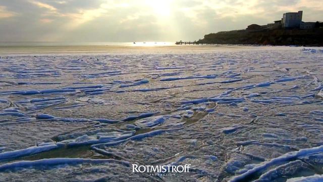 Лёд в Бухте яхт-клуба "Бриз" смотреть онлайн