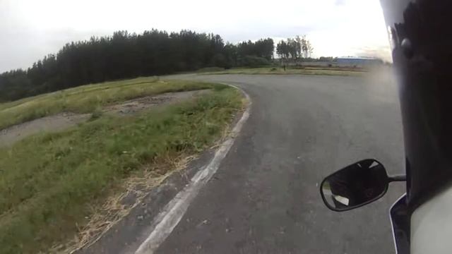 Обзор мотоцикла. Yamaha YZF R1 2007. Yamaha R1 смотреть онлайн