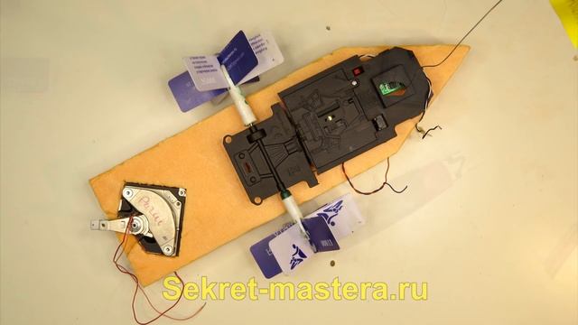 Как сделать радиоуправляемый колесный катер пароход своими руками / Кораблик Секрет Мастера смотреть онлайн