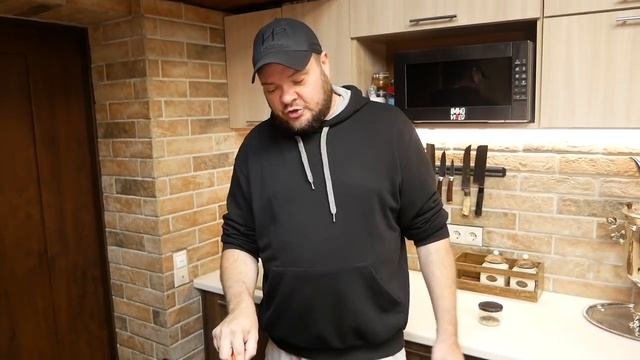 СЕКРЕТЫ ОГРОМНОГО СОЧНОГО БУРГЕРА. ГОТОВИМ НА ДАЧЕ смотреть онлайн