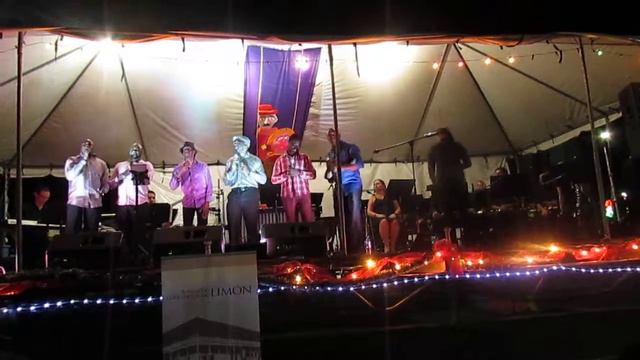 Hark the herald angels sing - Banda de Conciertos de Limón junto a Master Key смотреть онлайн