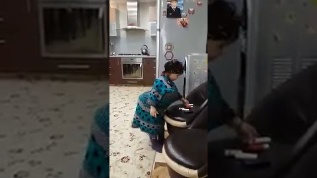 Какие пошли дети 😋😋!! смотреть онлайн