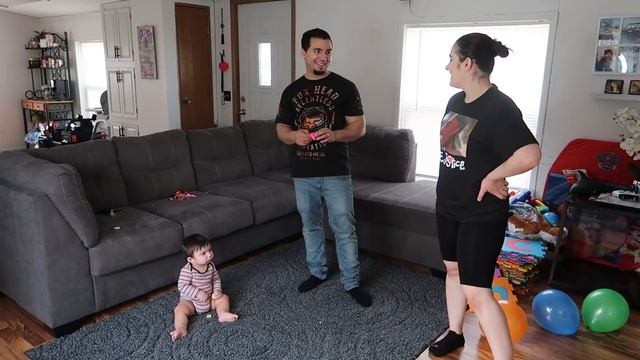 DON`T POP THE WRONG BALLOON CHALLENGE! смотреть онлайн