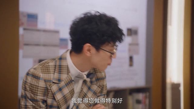 灰姑娘欲擒故纵，一夜情后变得冷淡，总裁委屈的堵她要求负责！【外星女生柴小七2 My Girlfriend is an Alien S2】 смотреть онлайн