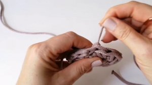 Просто и быстро! Круглая сумочка крючком из полиэфирного шнура! Как связать круглую сумку.