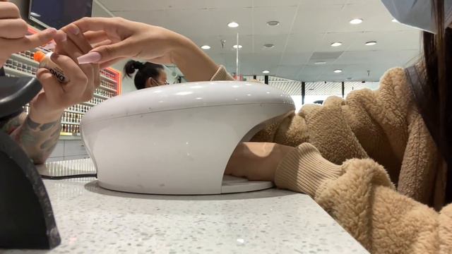 come with me to get my nails done 🤩 смотреть онлайн
