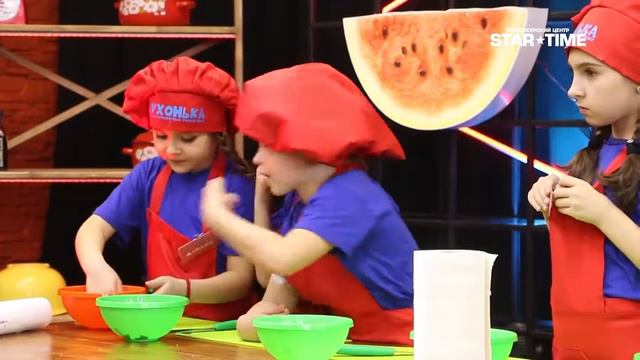 Детский кулинарный телепроект Кухонька Выпуск 2 🍉vs🍅 смотреть онлайн