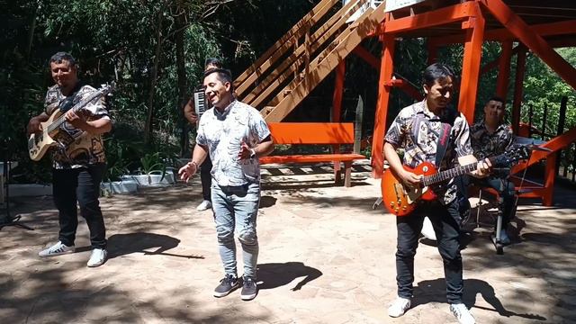 QUÉDATE AMOR - LOS HERMANOS AVALOS смотреть онлайн