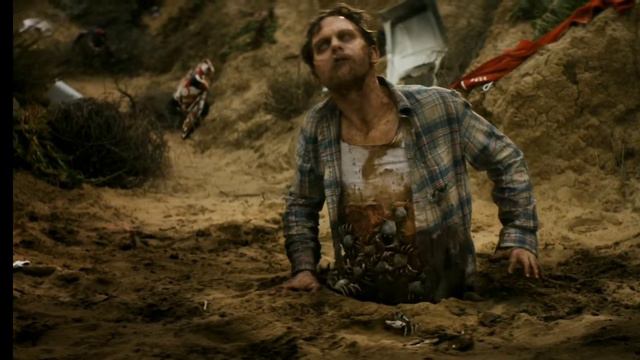 Ник падает в яму с ходячим | Бойтесь ходячих мертвецов S2S3 смотреть онлайн