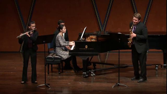 Pierre Max Dubois - Les Tréteaux, I. Prologue en Fanfare смотреть онлайн