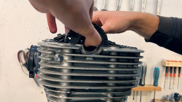 Replacing The Cam Chain On The Suzuki Savage